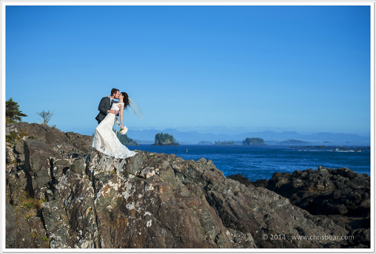 ucluelet-rocks-bride-groom