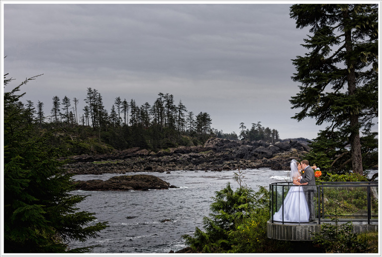 Black Rock Resort lookout wedding photo