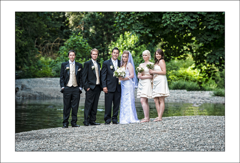Arbutus Ridge Golf club Duncan BC wedding photos 11