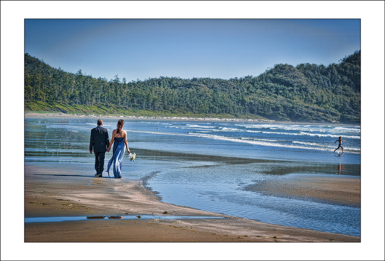 Tofino Long Beach Lodge wedding photo O&M 8