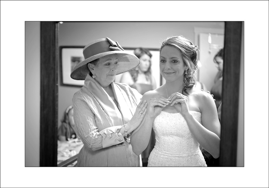 D31_6114-2 Qualicum wedding photos