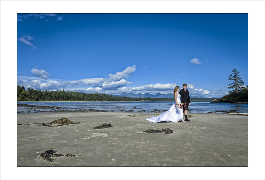 217_K&D_230812 Schooner Cove Tofino wedding photo