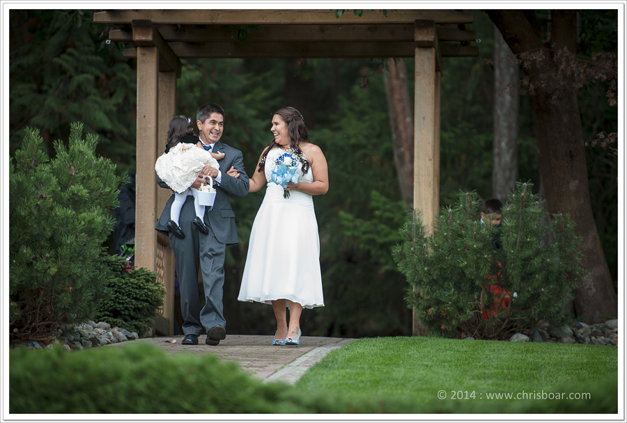 bride-father-walking-isle-tigh-na-mara-resort