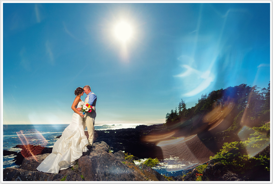 Wild Pacific Trail wedding bride & Groom