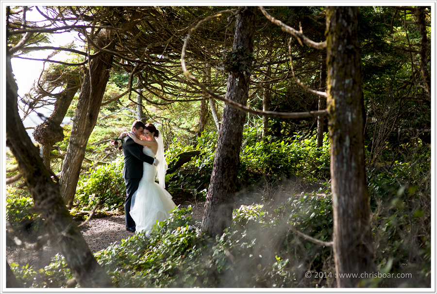 bride-groom-wild-pacific-trail
