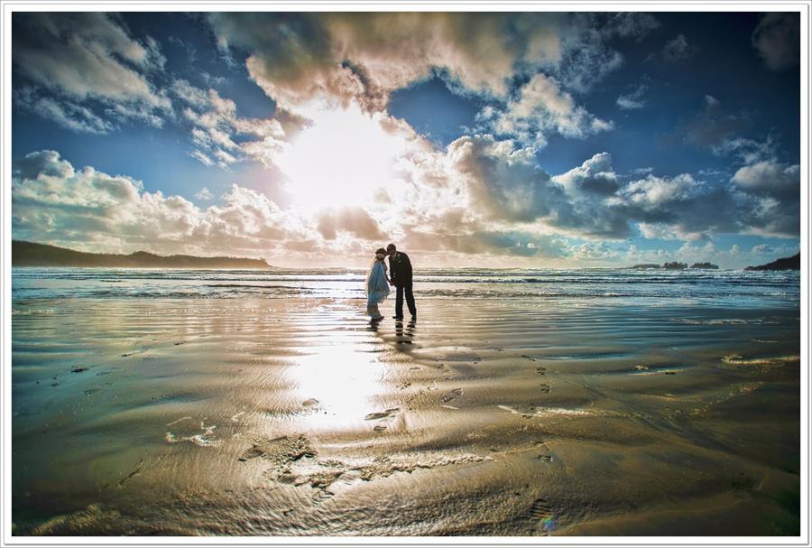 cool-bride-groom-beach-tofino