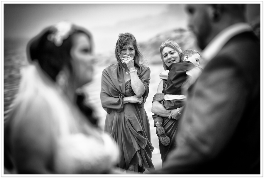 emotional-mothers-wedding-ceremony
